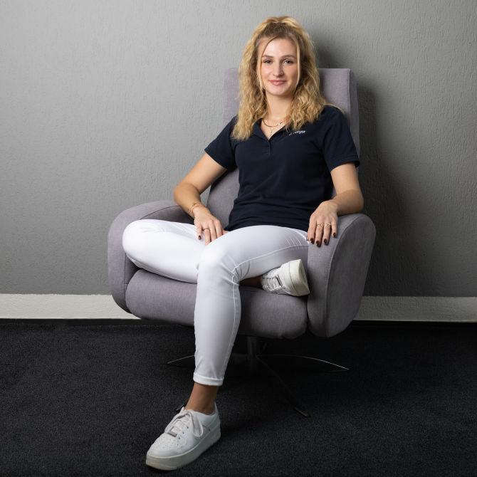 Julia Hörger (Assistenz Prophylaxe)